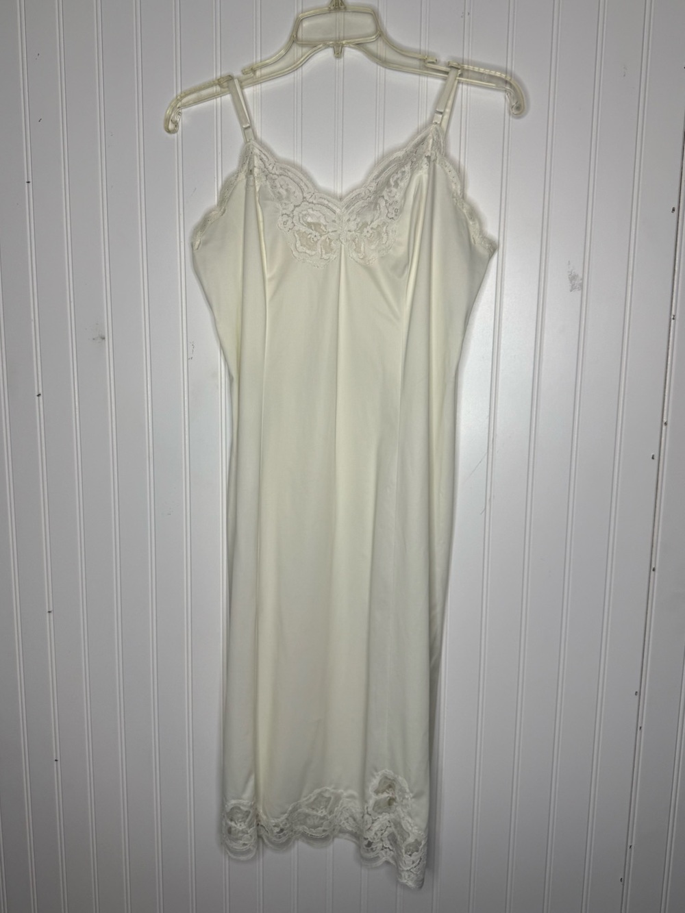 Vintage Vanity Fair Made in USA Full Slip Dress Cottage-core Bridal Size 36 L